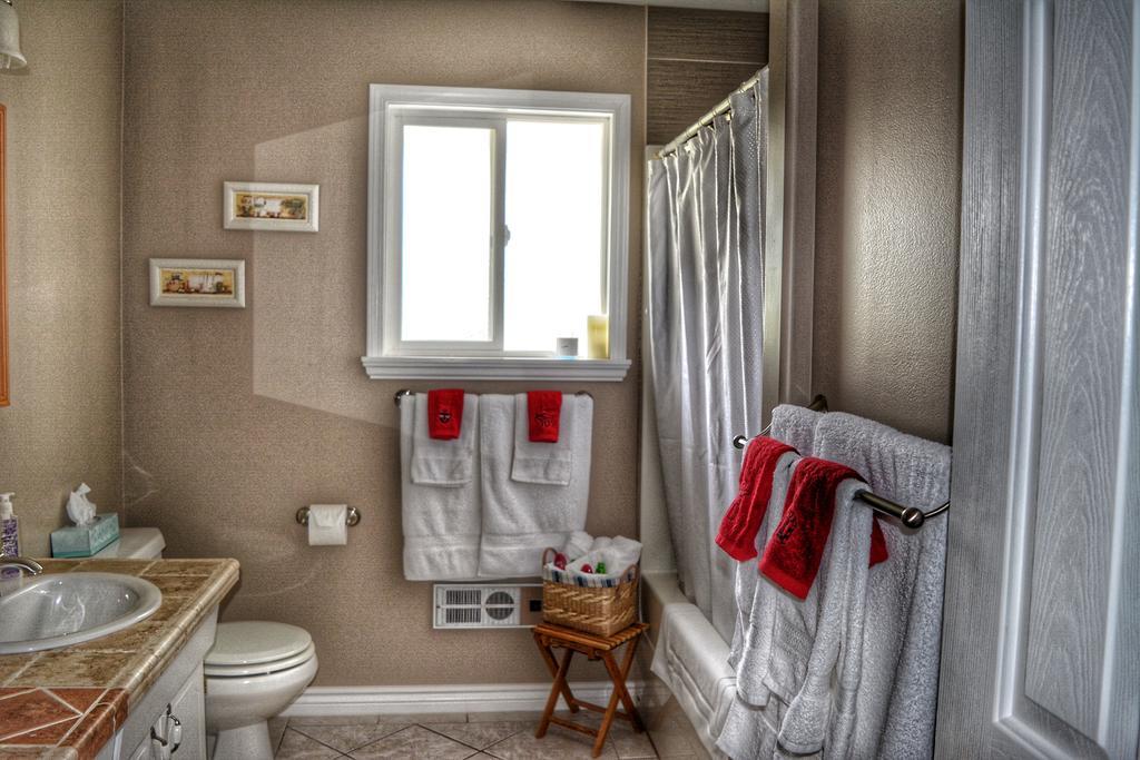 Sunny Shuswap B&B Chase Zimmer foto